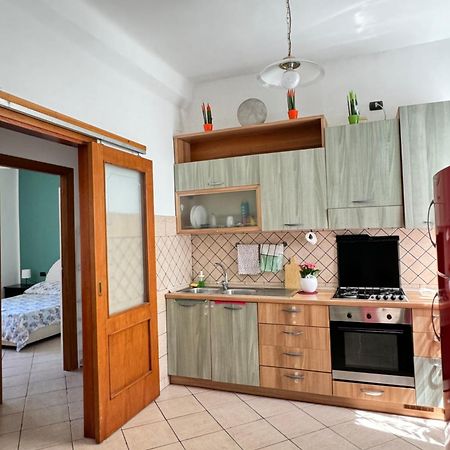 Una Stanza Nel Bunker Hotell Genua Exteriör bild