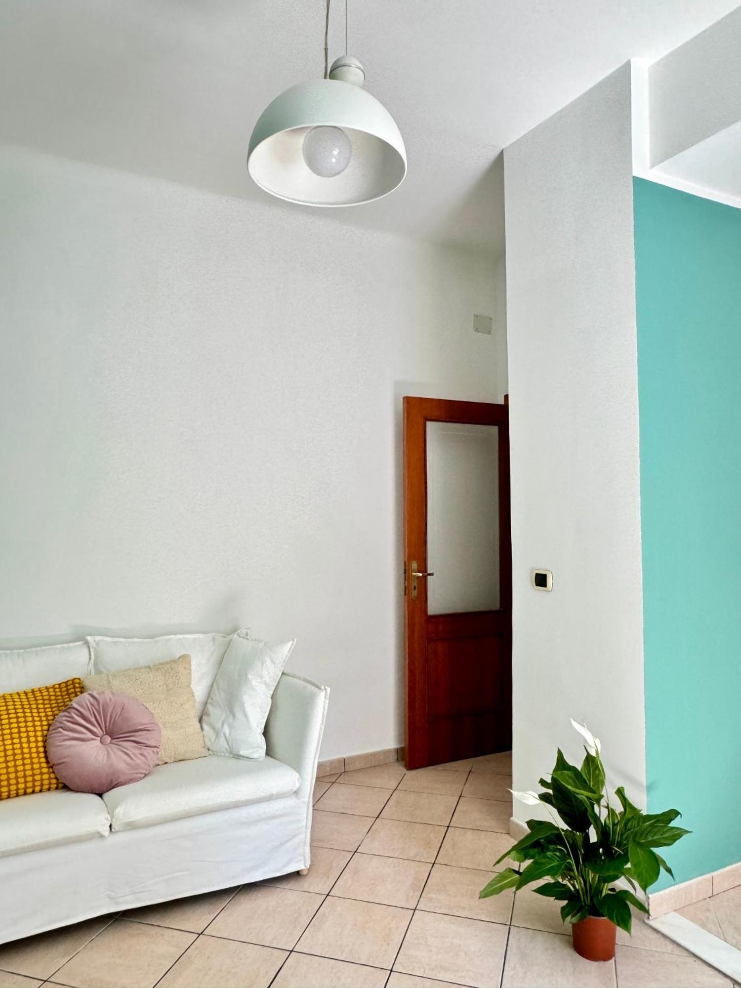 Una Stanza Nel Bunker Hotell Genua Exteriör bild